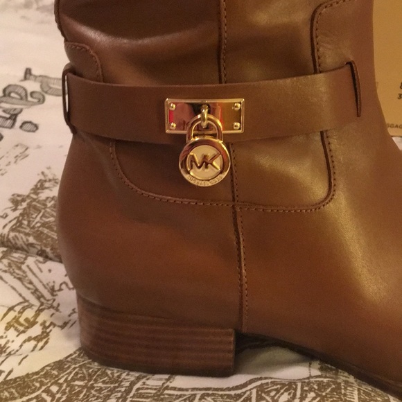 NWOT Michael Kors women’s boots! - Picture 3 of 8